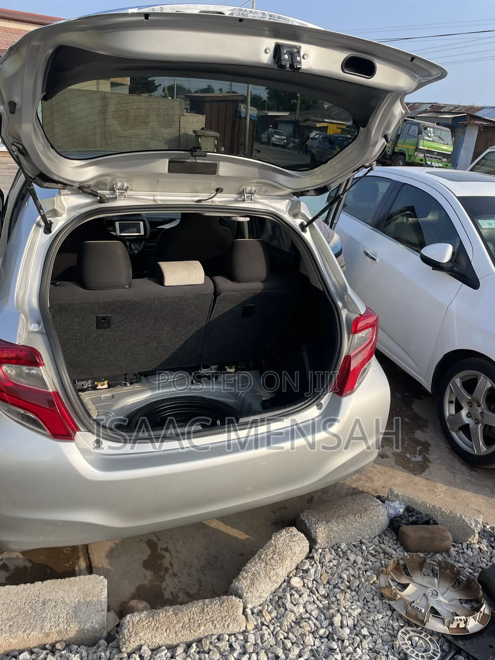 Toyota Vitz 1.5 FWD 3dr 2015 Silver