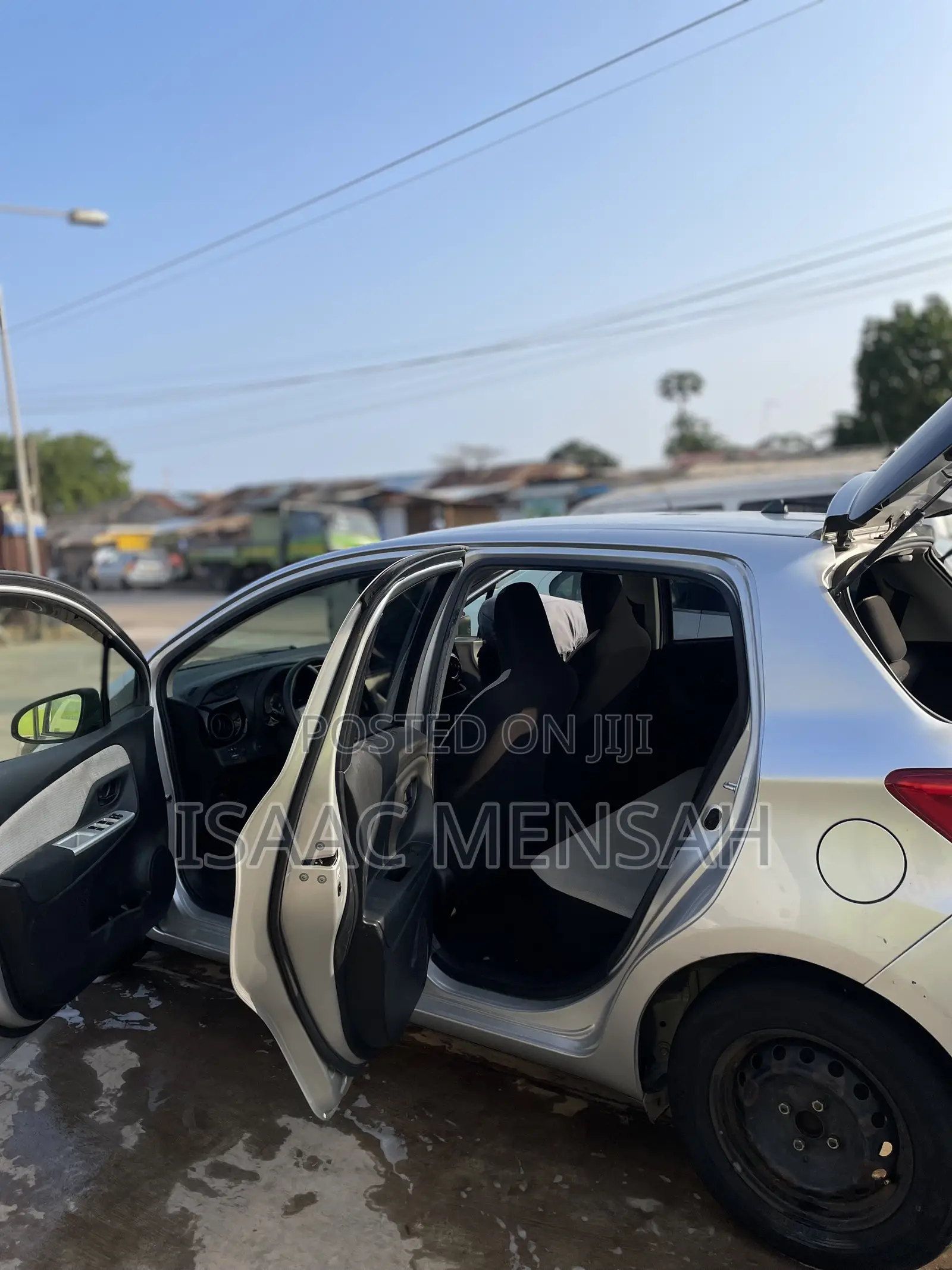Toyota Vitz 1.5 FWD 3dr 2015 Silver