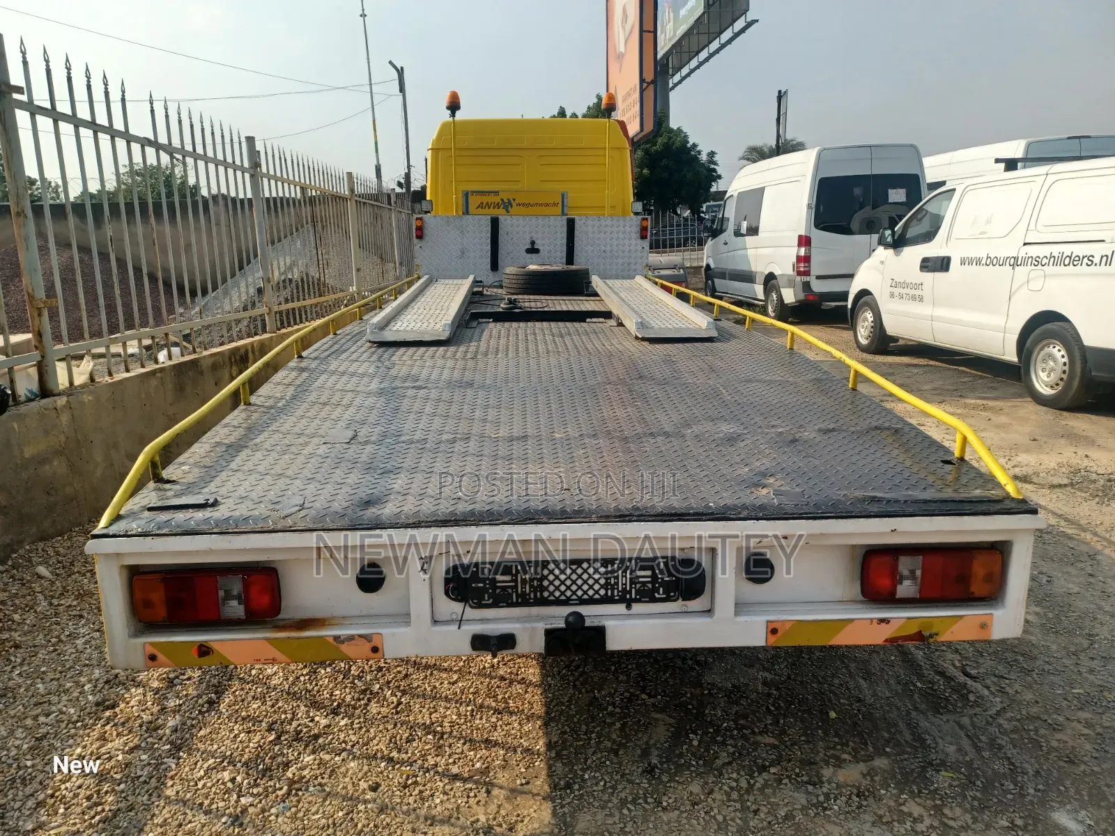 Mercedes-Benz Towing 2008 Yellow