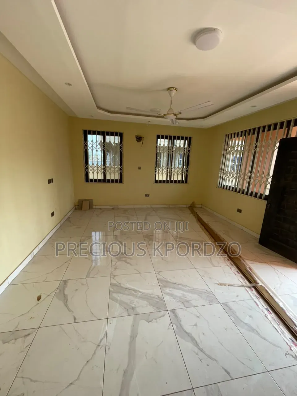 4bdrm Duplex in Commandos Adenta for rent