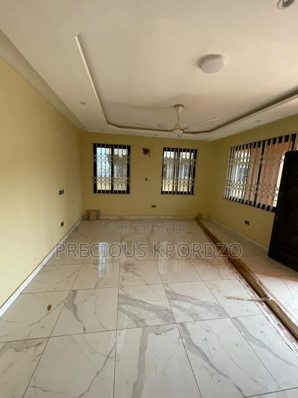 4bdrm Duplex in Commandos Adenta for rent