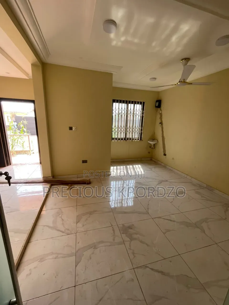 4bdrm Duplex in Commandos Adenta for rent