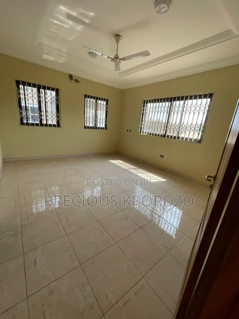 4bdrm Duplex in Commandos Adenta for rent