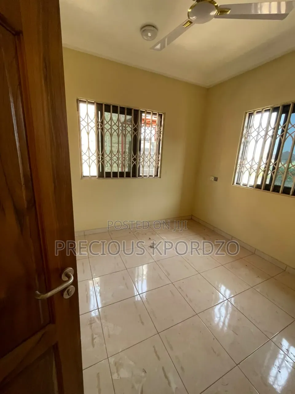 4bdrm Duplex in Commandos Adenta for rent