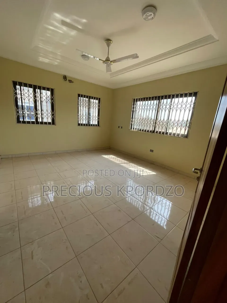 4bdrm Duplex in Commandos Adenta for rent