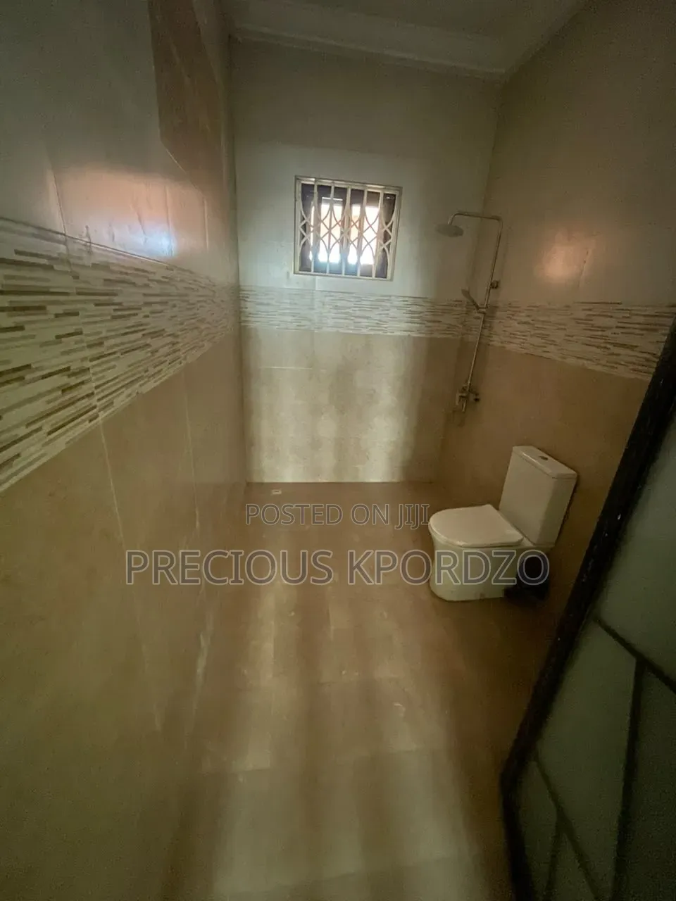 4bdrm Duplex in Commandos Adenta for rent