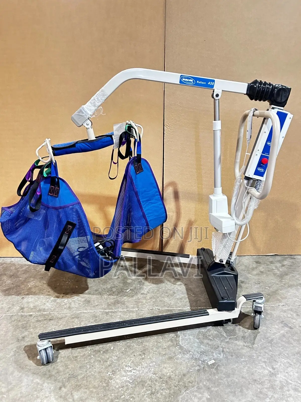 Invacare Reliant 450 Battery Powered Hoyer Lift With Battery TESTED
