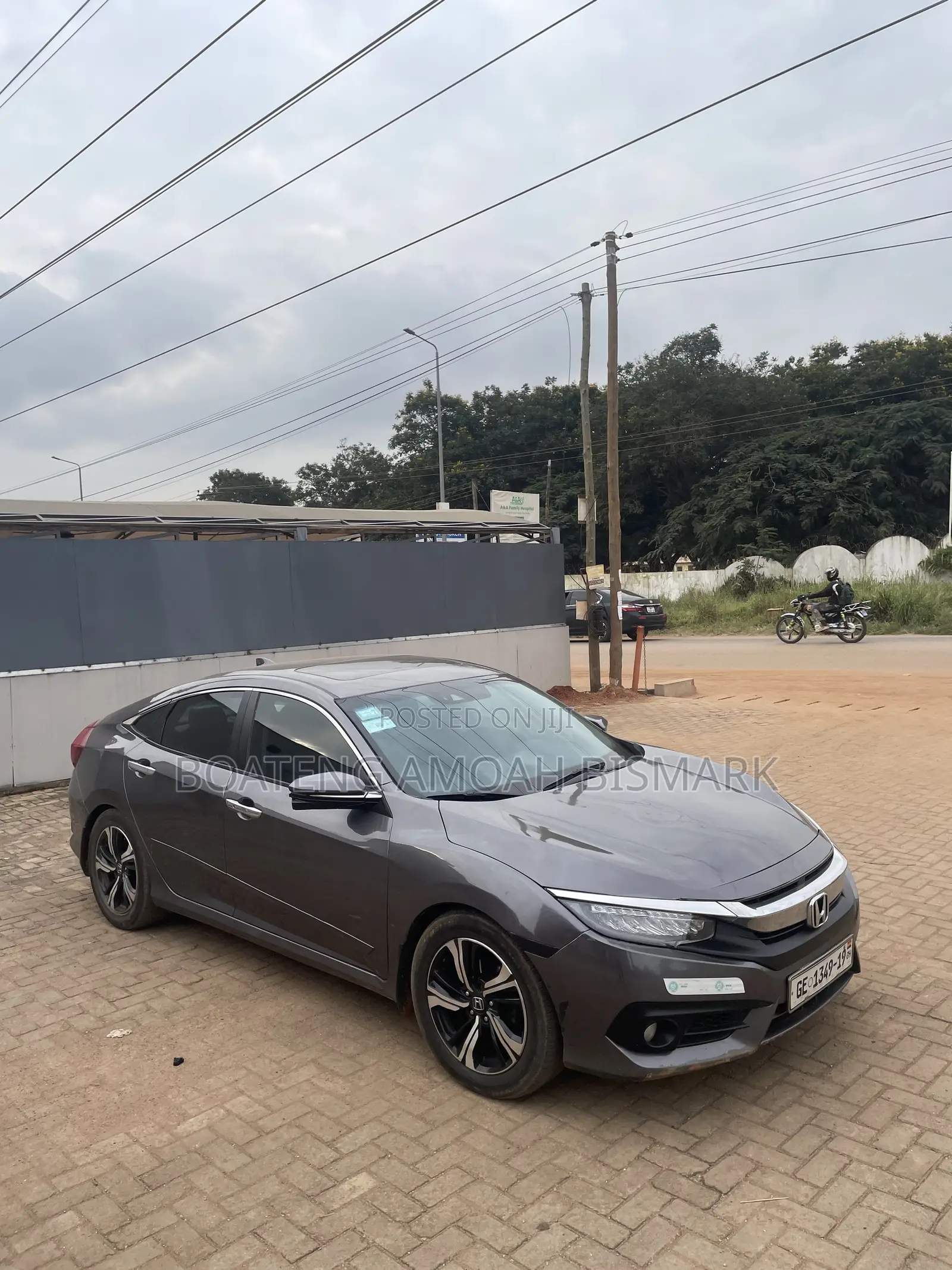 Honda Civic Touring 4dr Sedan (1.5L 4cyl) 2017 Gray