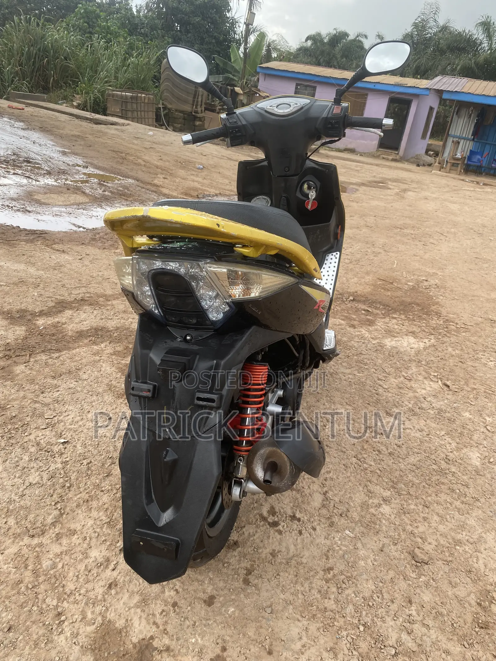 Kymco 2015 Yellow