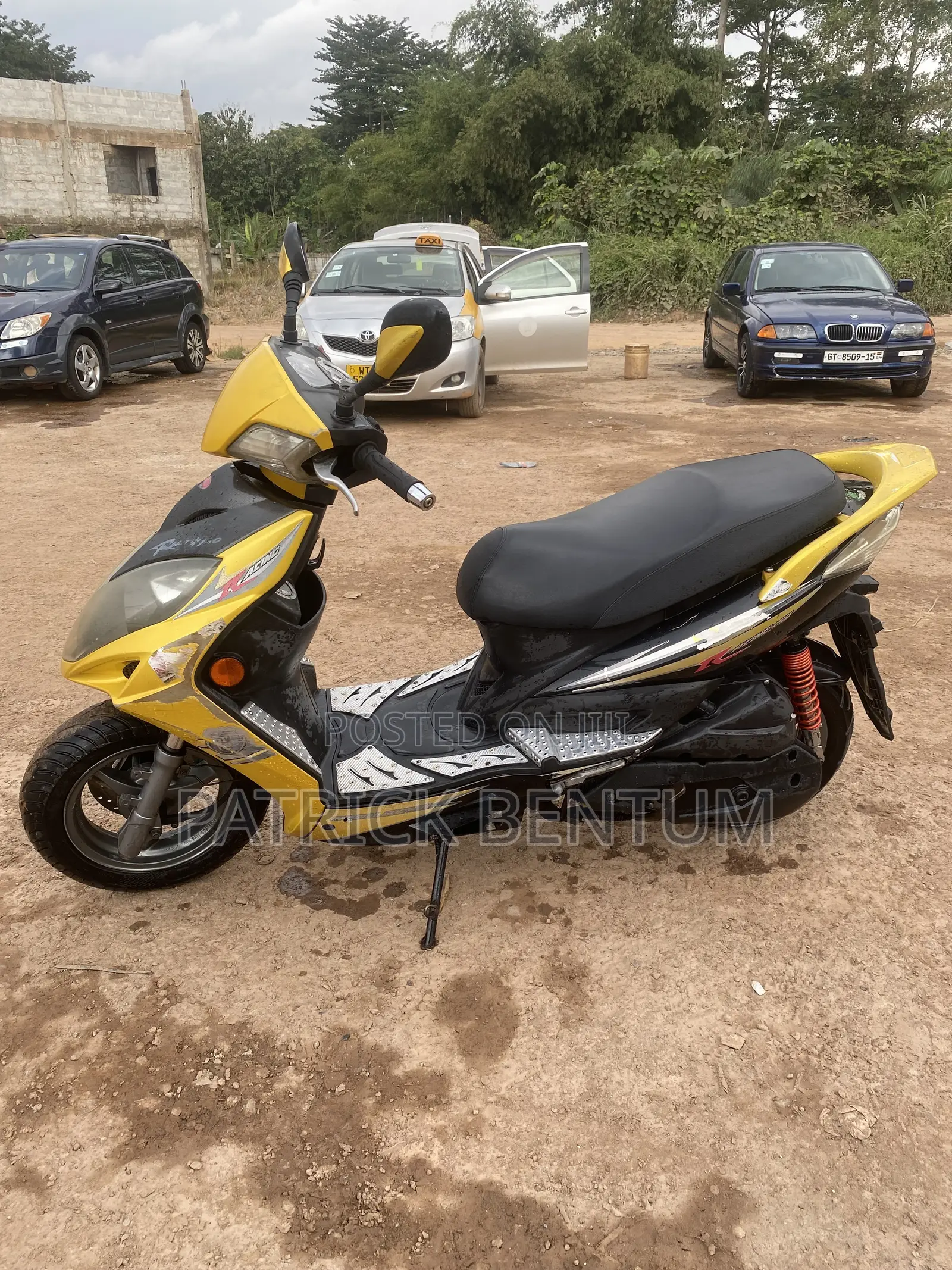 Kymco 2015 Yellow