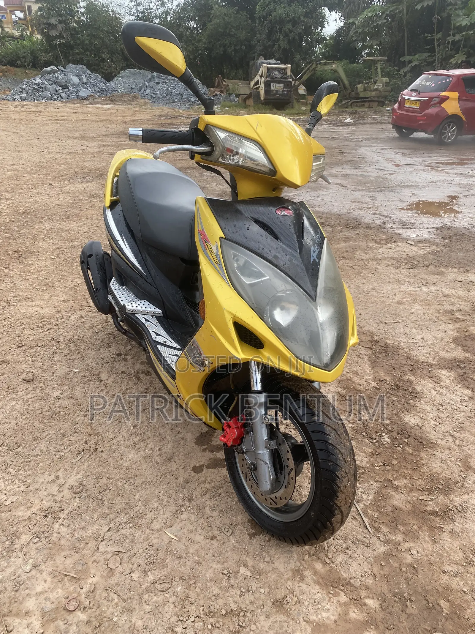 Kymco 2015 Yellow