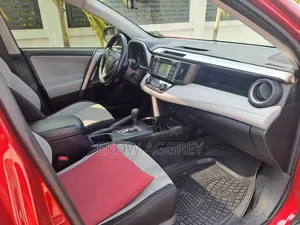 Toyota RAV4 XLE 4dr SUV (2.5L 4cyl 6A) 2015 Red