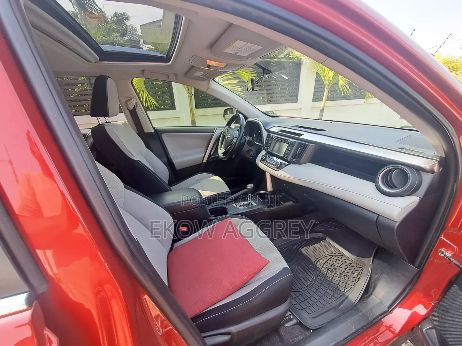 Toyota RAV4 XLE 4dr SUV (2.5L 4cyl 6A) 2015 Red