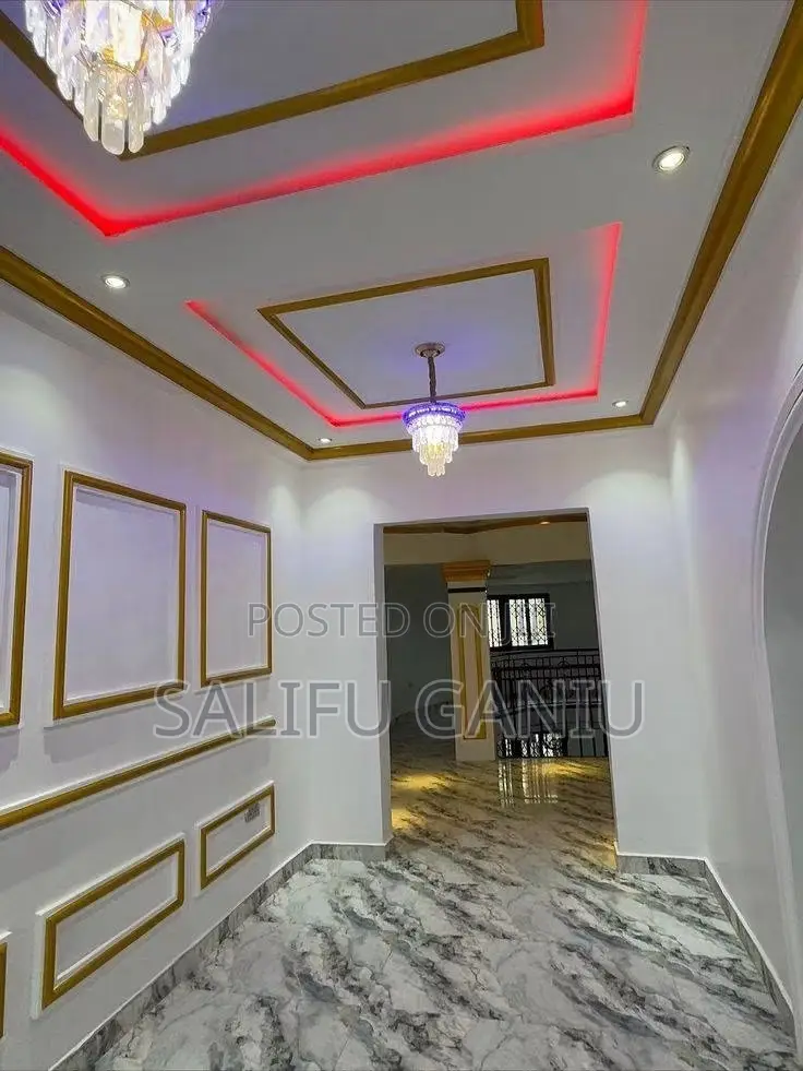Ceiling Centre