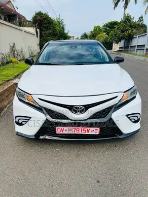 Toyota Camry XSE FWD 2020 White