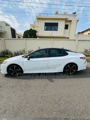 Toyota Camry XSE FWD 2020 White
