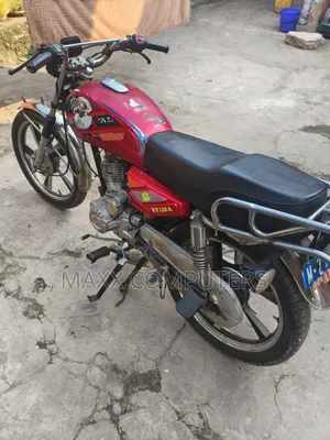 Royal RY125 2021 Red