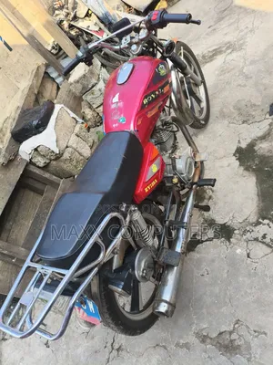 Royal RY125 2021 Red