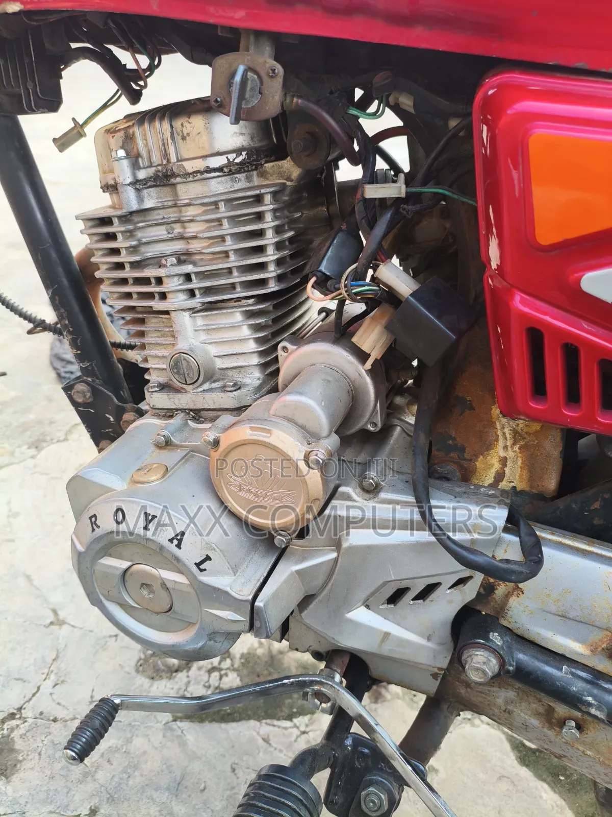 Royal RY125 2021 Red