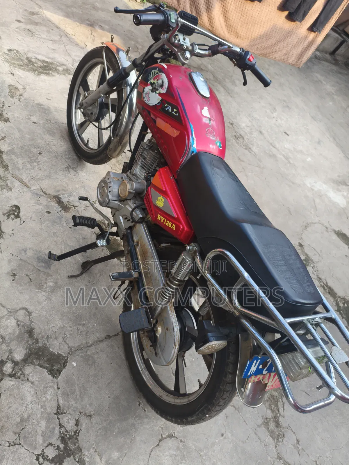 Royal RY125 2021 Red