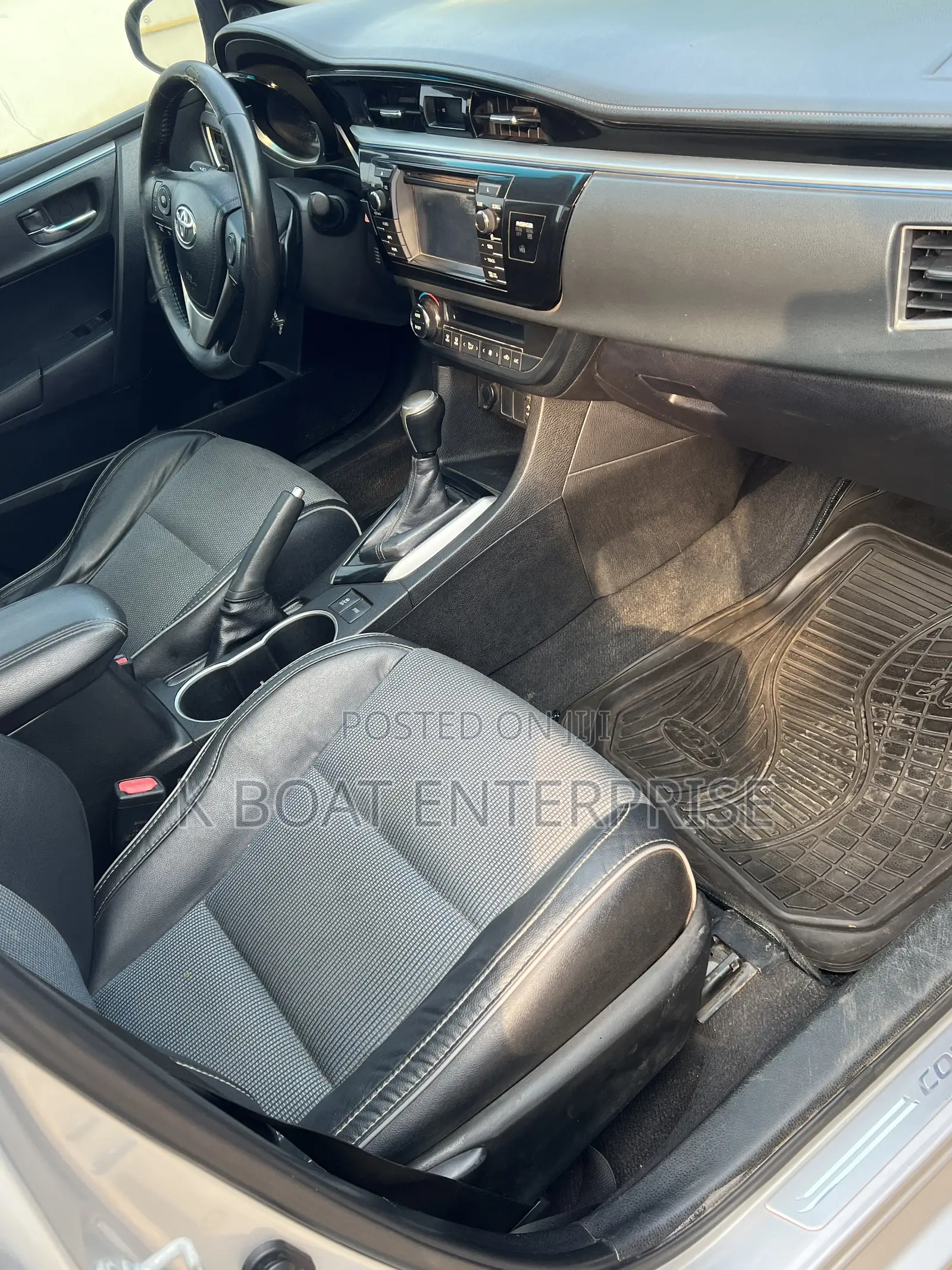 Toyota Corolla S 4dr Sedan (1.8L 4cyl CVT) 2015 Silver