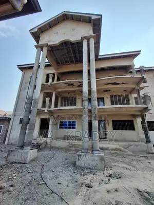 12bdrm Apartment in Ofankor for sale