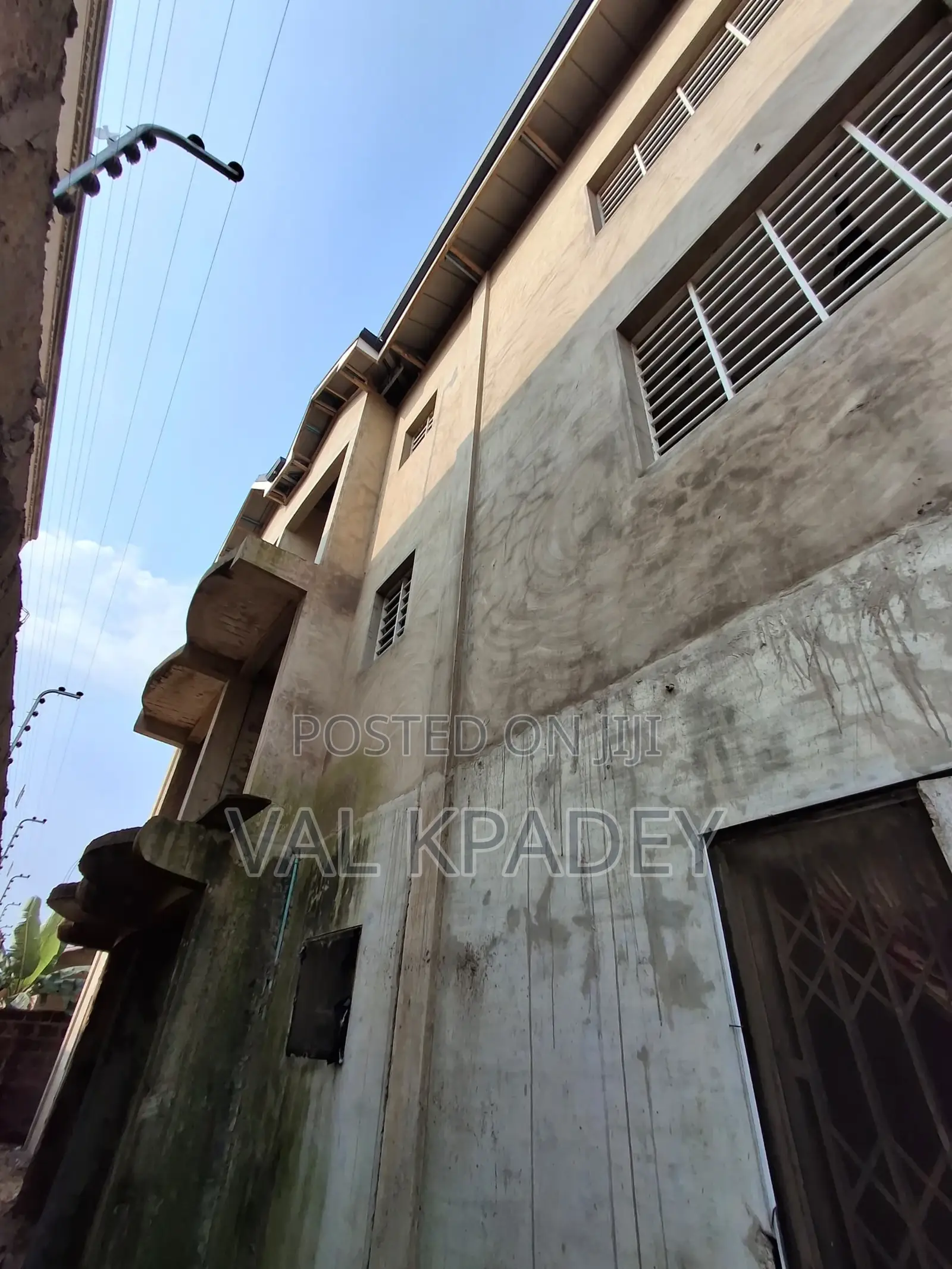 12bdrm Apartment in Ofankor for sale