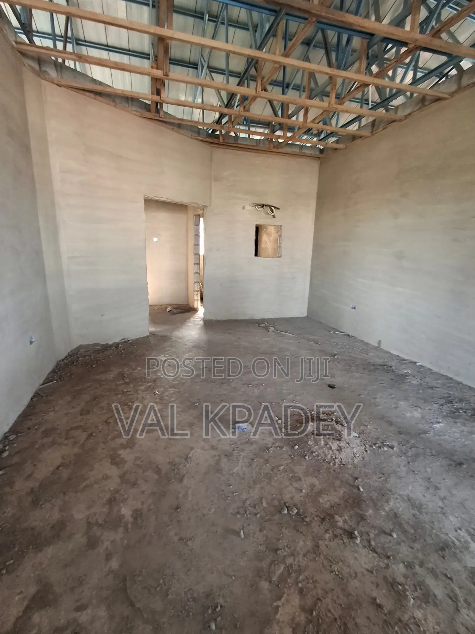 12bdrm Apartment in Ofankor for sale