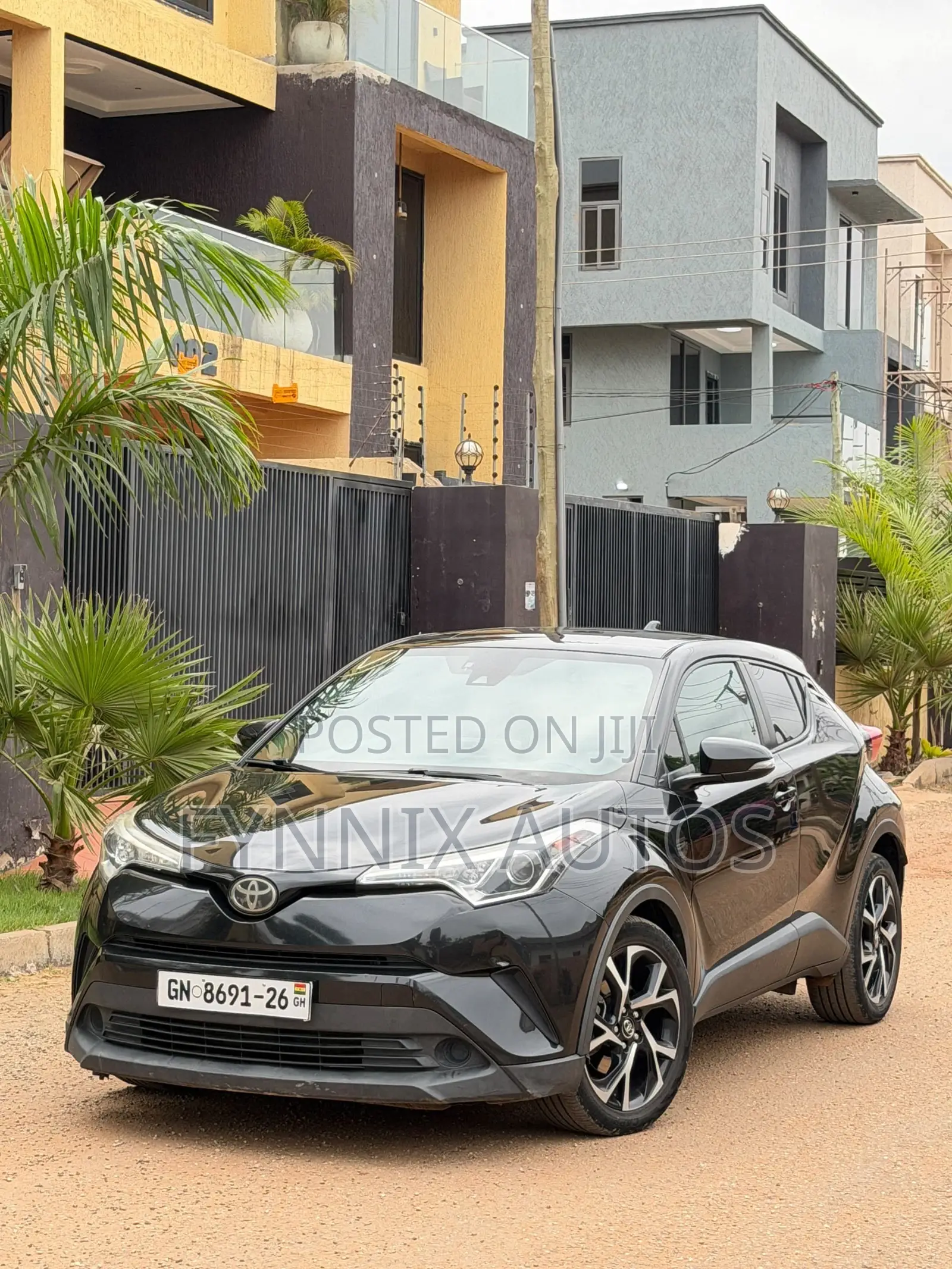 Toyota C-HR XLE FWD Sport Utility (2.0L 4cyl 2AM) 2018 Black