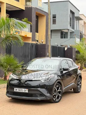 Toyota C-HR XLE FWD Sport Utility (2.0L 4cyl 2AM) 2018 Black