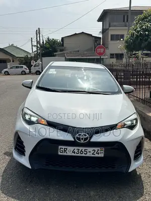 Toyota Corolla S 4dr Sedan (1.8L 4cyl CVT) 2016 White