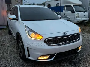Kia Niro Plug-In Hybrid 2018 White