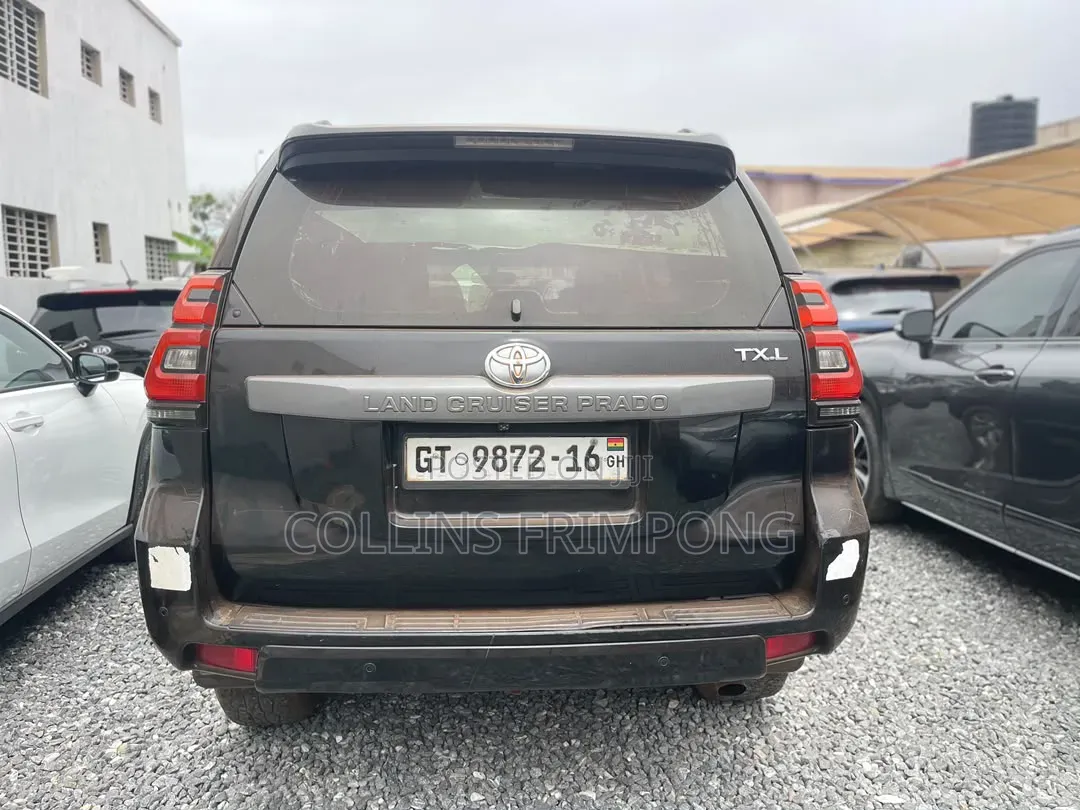 Toyota Land Cruiser 2016 Black
