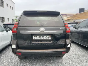 Toyota Land Cruiser 2016 Black