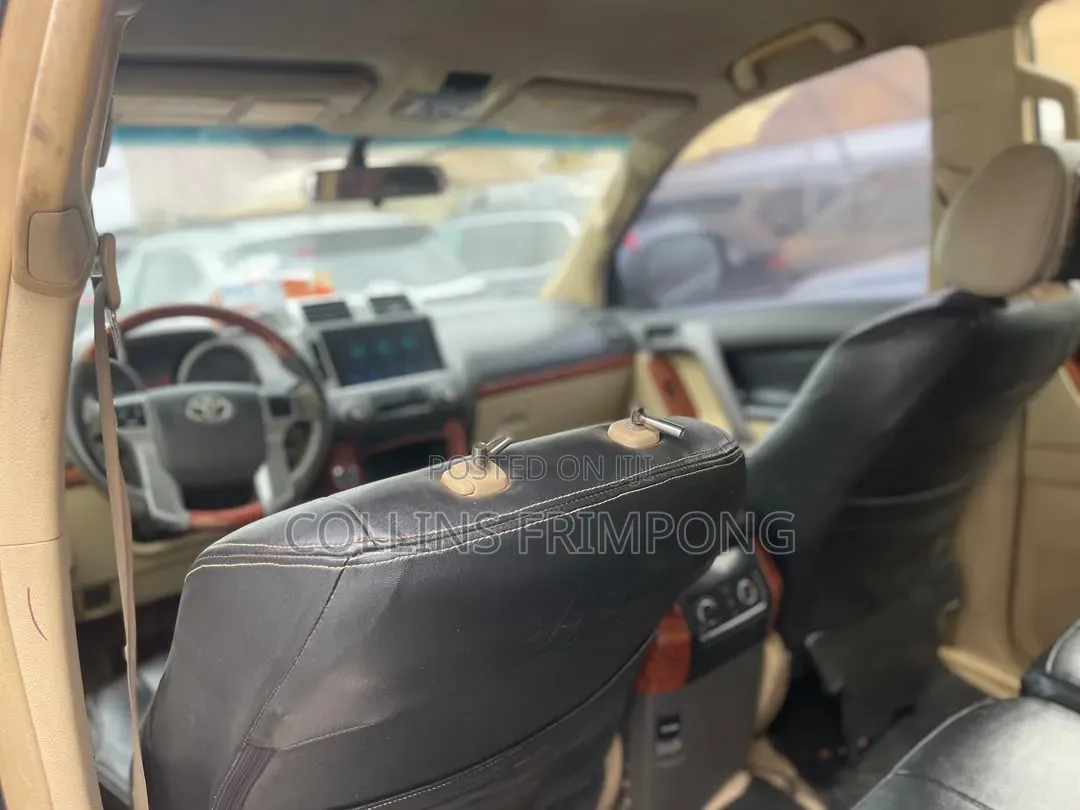 Toyota Land Cruiser 2016 Black