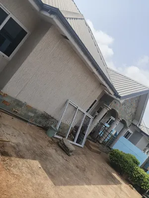 3bdrm House in Adenta, Amanfro, Frafraha for sale