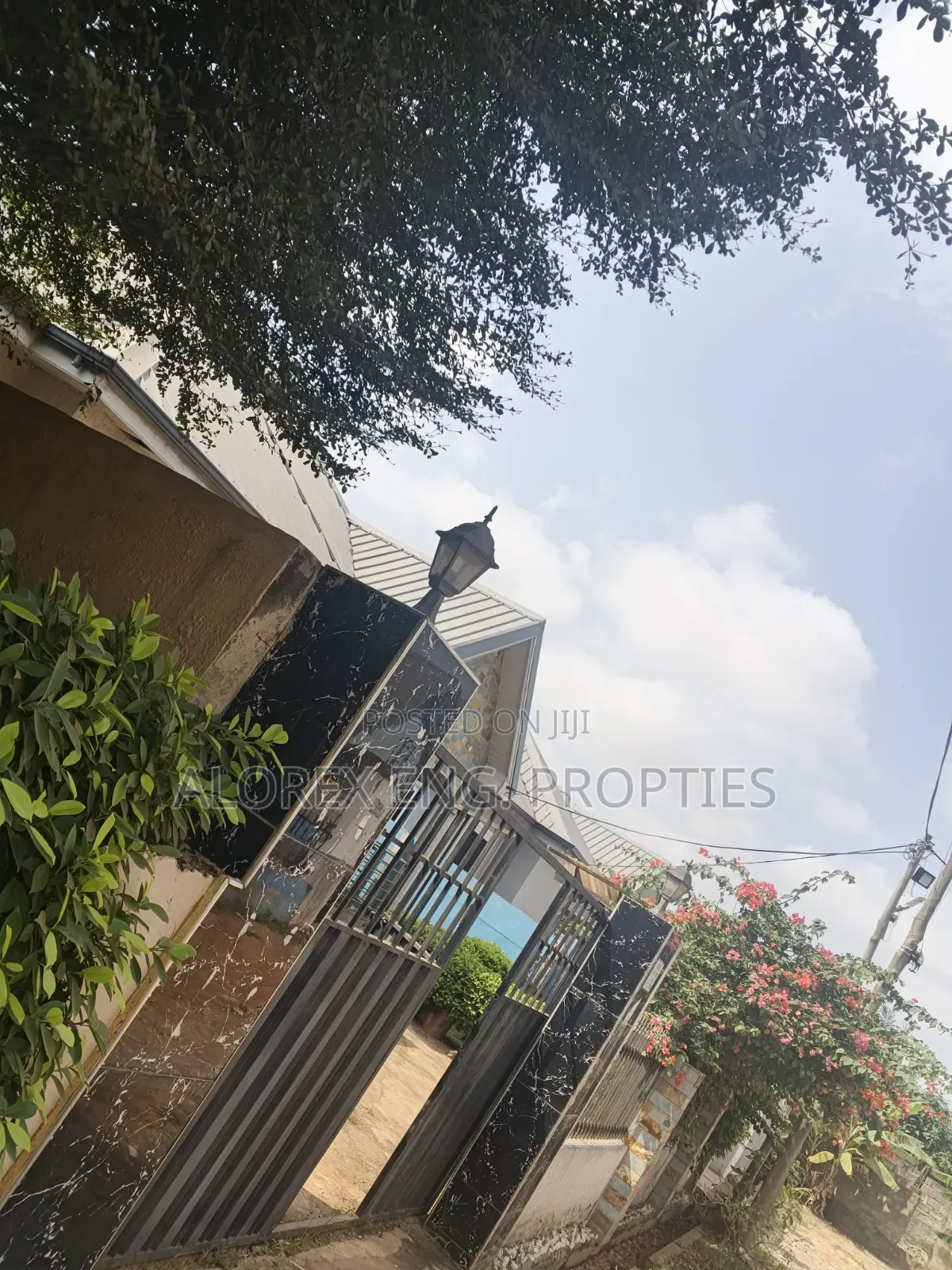 3bdrm House in Adenta, Amanfro, Frafraha for sale