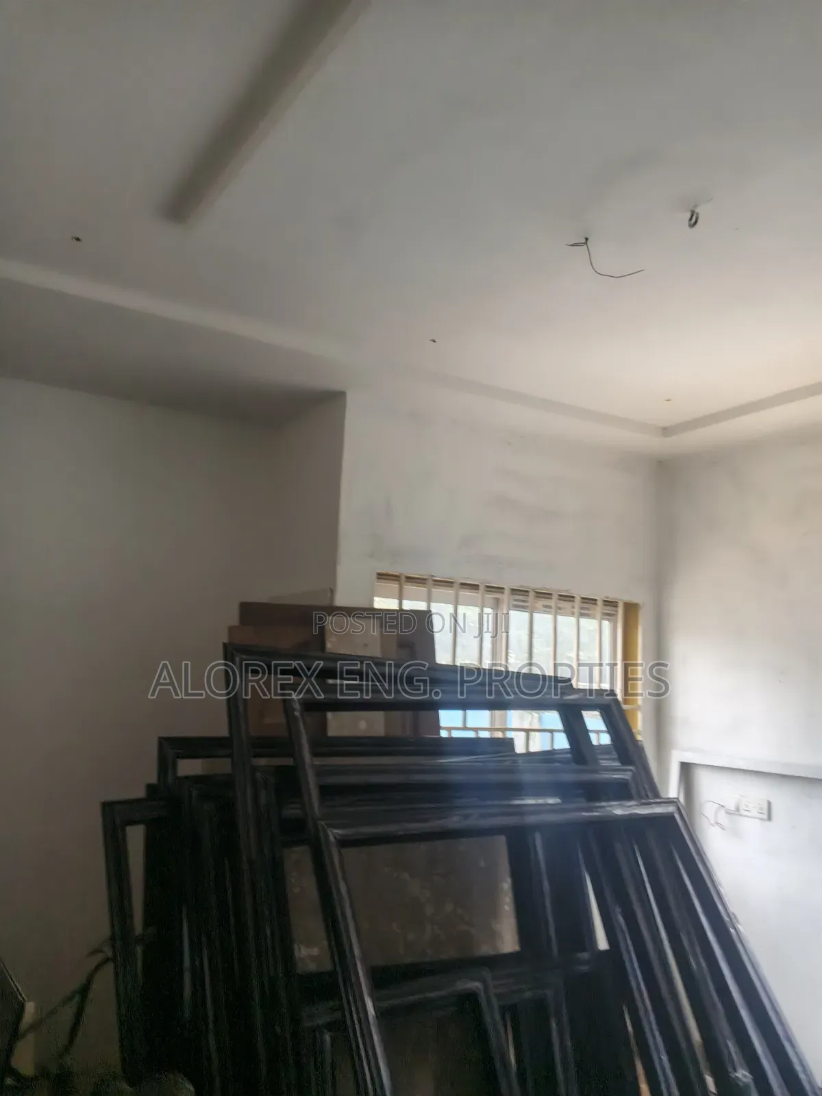 3bdrm House in Adenta, Amanfro, Frafraha for sale