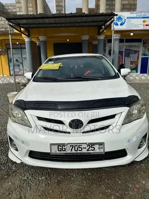Toyota Corolla 2013 White