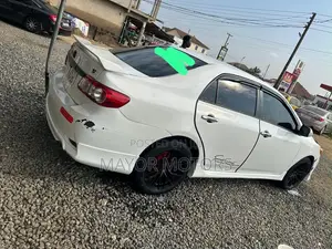 Toyota Corolla 2013 White