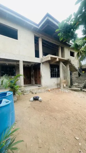 8bdrm Duplex in Ablekuma Canada, Pentecost for sale