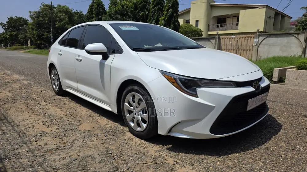 Toyota Corolla L 2021 White