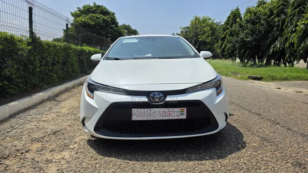 Toyota Corolla L 2021 White