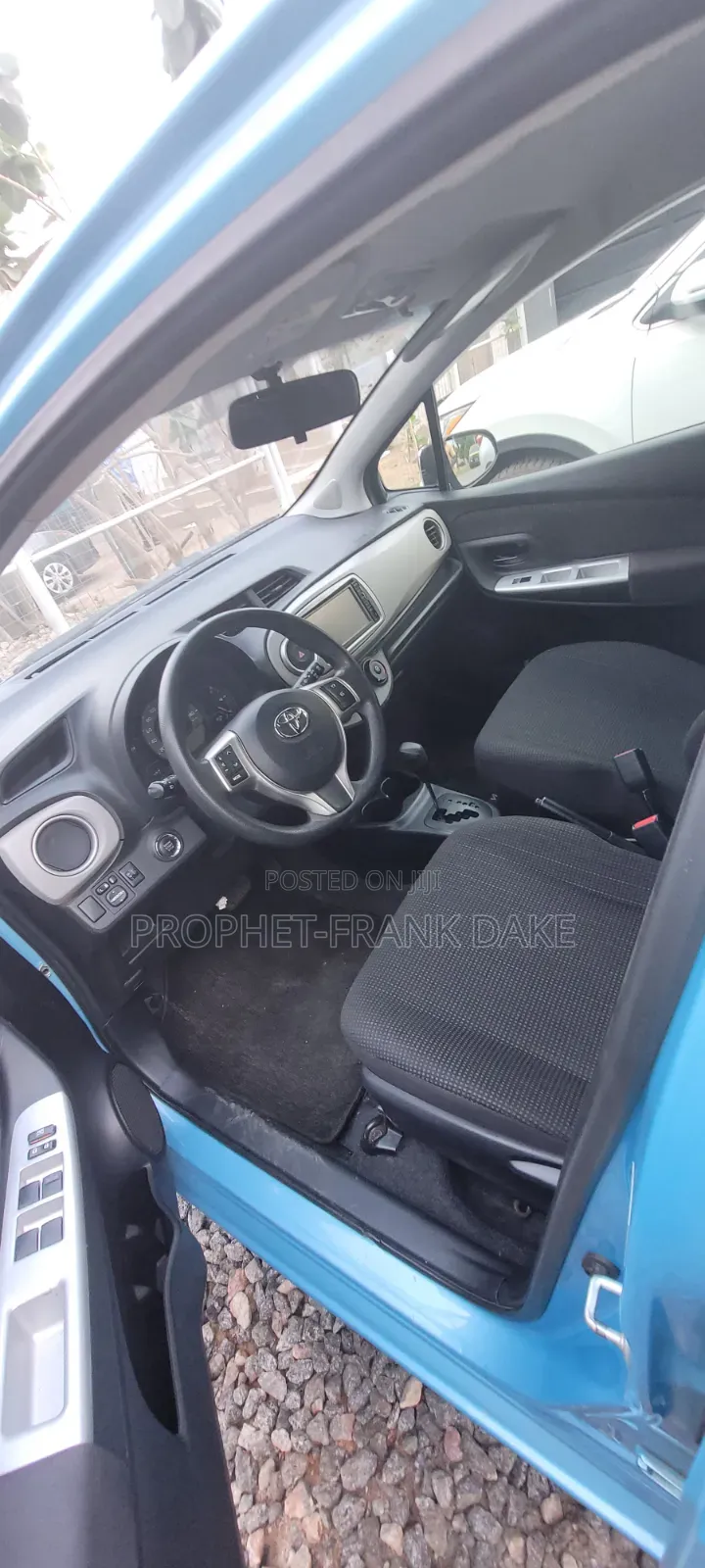 Toyota Vitz 2012 Blue