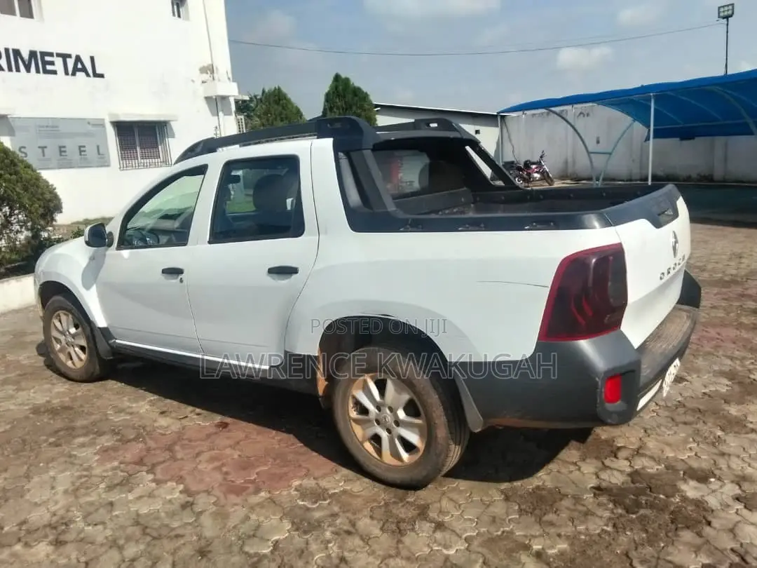 Renault Duster 2021 White