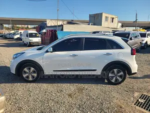 Kia Niro Plug-In Hybrid 2018 White