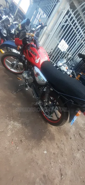 Bajaj Boxer 150 UG 2023 Gray