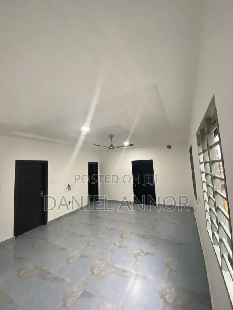 3 Bedrooms House for Sell