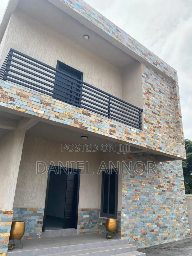 3 Bedrooms House for Sell