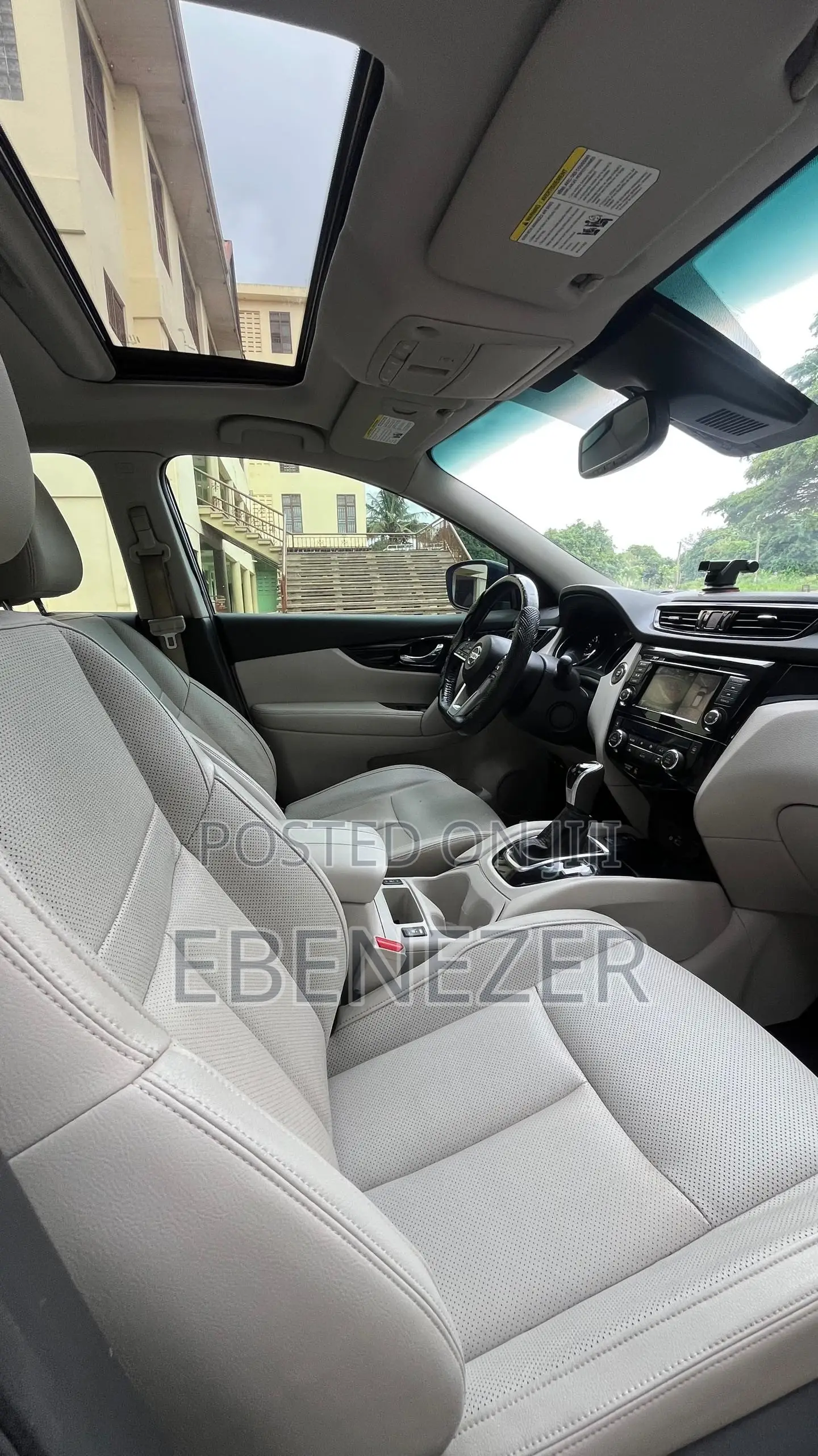 Nissan Rogue SV 2022 Gray